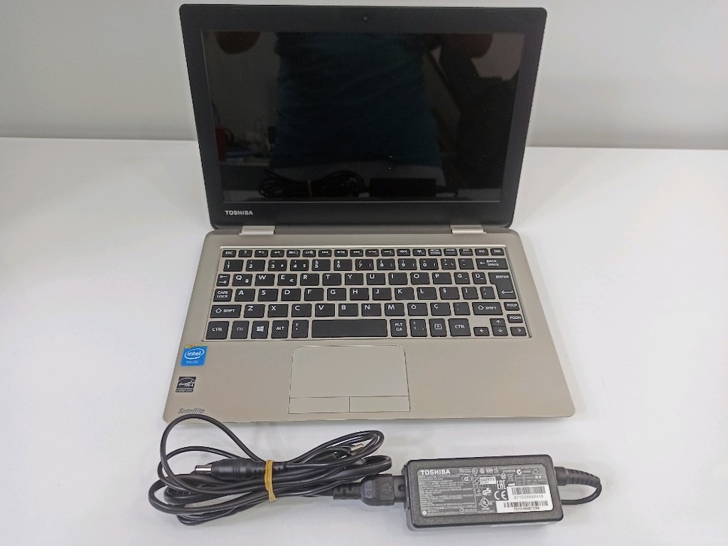 Toshiba Satellite CL10-B-102 İntel Celeron 2 GB Ram 32 GB Rom 13 inç - 5