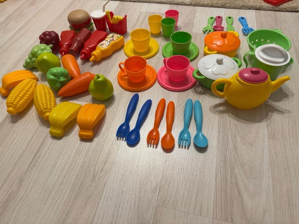 Kesilebilen meyveler ve tencere fincan set - 4