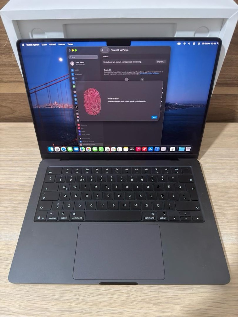 MacBook Pro / M5 Pro / 14 inç / 24 GB Ram / 1 TB Ssd - 4