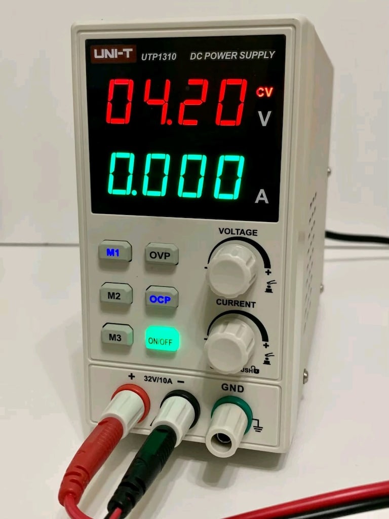 Unit UTP1310 Hassas ayarlı güç kaynağı - 2