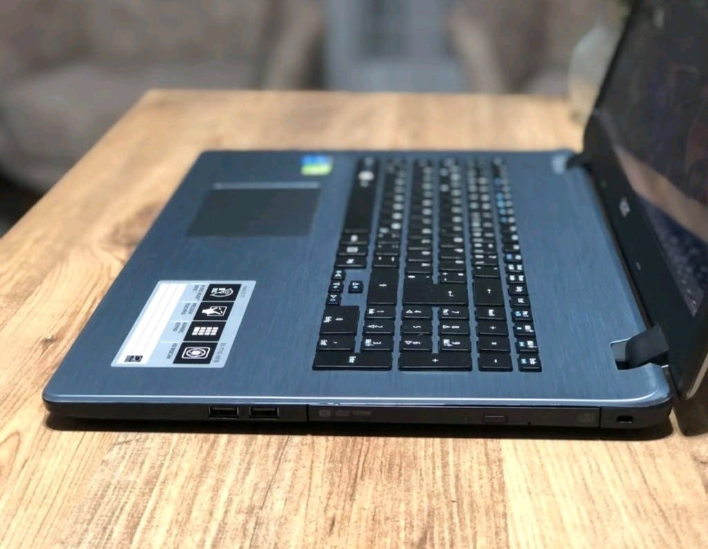 TERTEMİZ 17.5 İNÇ DEV EKRAN 240GB SSD ACER LAPTOP - 5