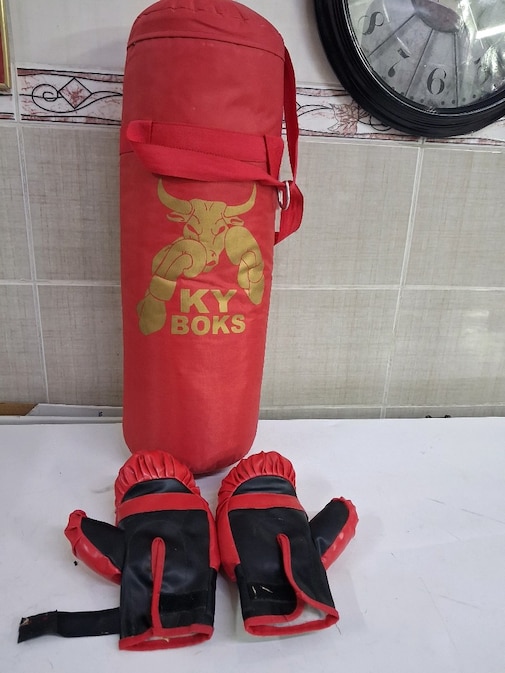 BOKS TORBASI VAR ELDİVEN BİR SIKINTISI YOK