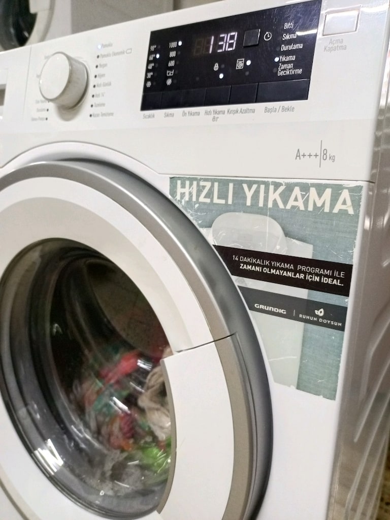 YENİ NESİL GRUNDİG ÇAM. MAKİNASI 8 KG - 4