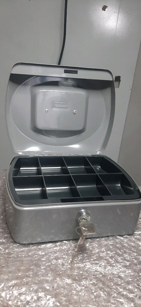 MERAKLISINA.. AVRUPA ANAHTARLI METAL KÜÇÜK KASA.. DAHA HİÇ - 6