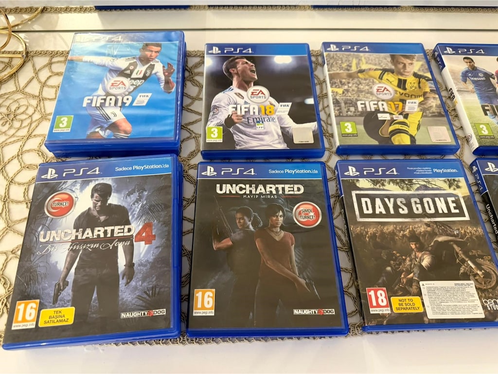 TOPLU 52 ADET PS 4 OYUN PAZARLIK KESİNLİKLE YOK TEK TEK DE SATILIR . - 3