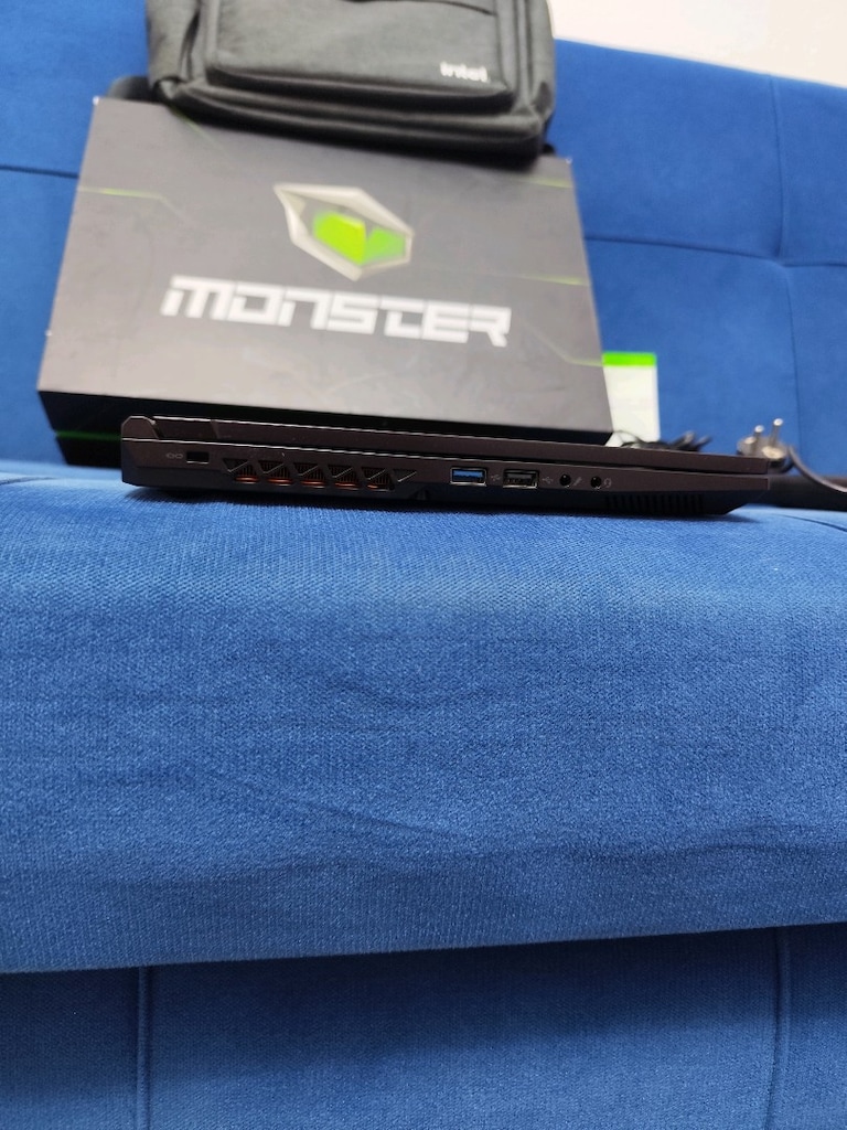 Monster Abra Oyun Çizim Laptop - İ5 12450H + 6 GB RTX 3050 + 16 GB RAM - 8