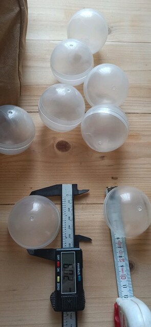 60mm 120 adet, Top kapsül , plastik kapaklı top , içi boş