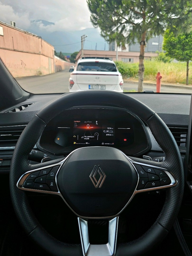 Captur techno 2025 hatasız 3 bin km - 9