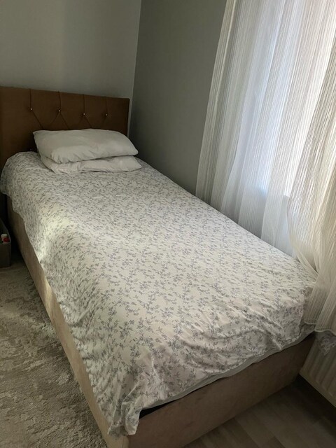 İpek Tek Kişilik Yatak&Baza