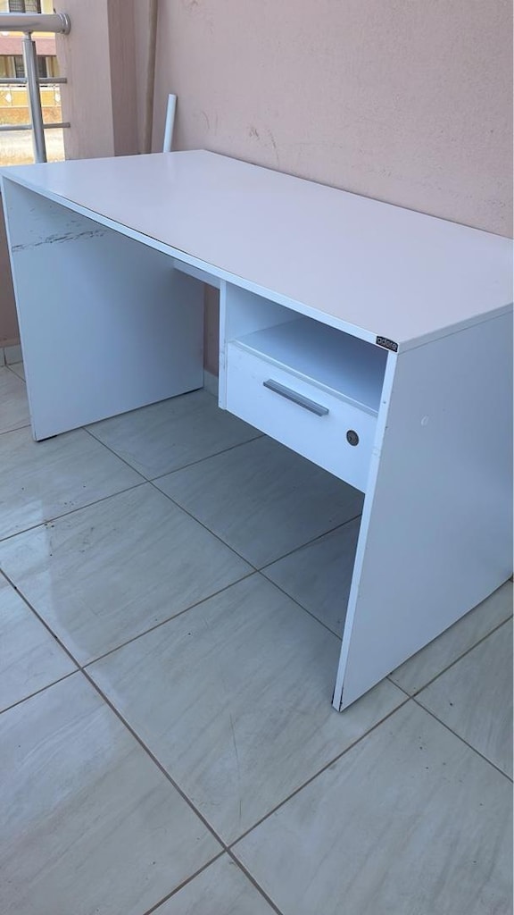 Beyaz Bilgisayar / Çalışma Masası – Çekmeceli - 2