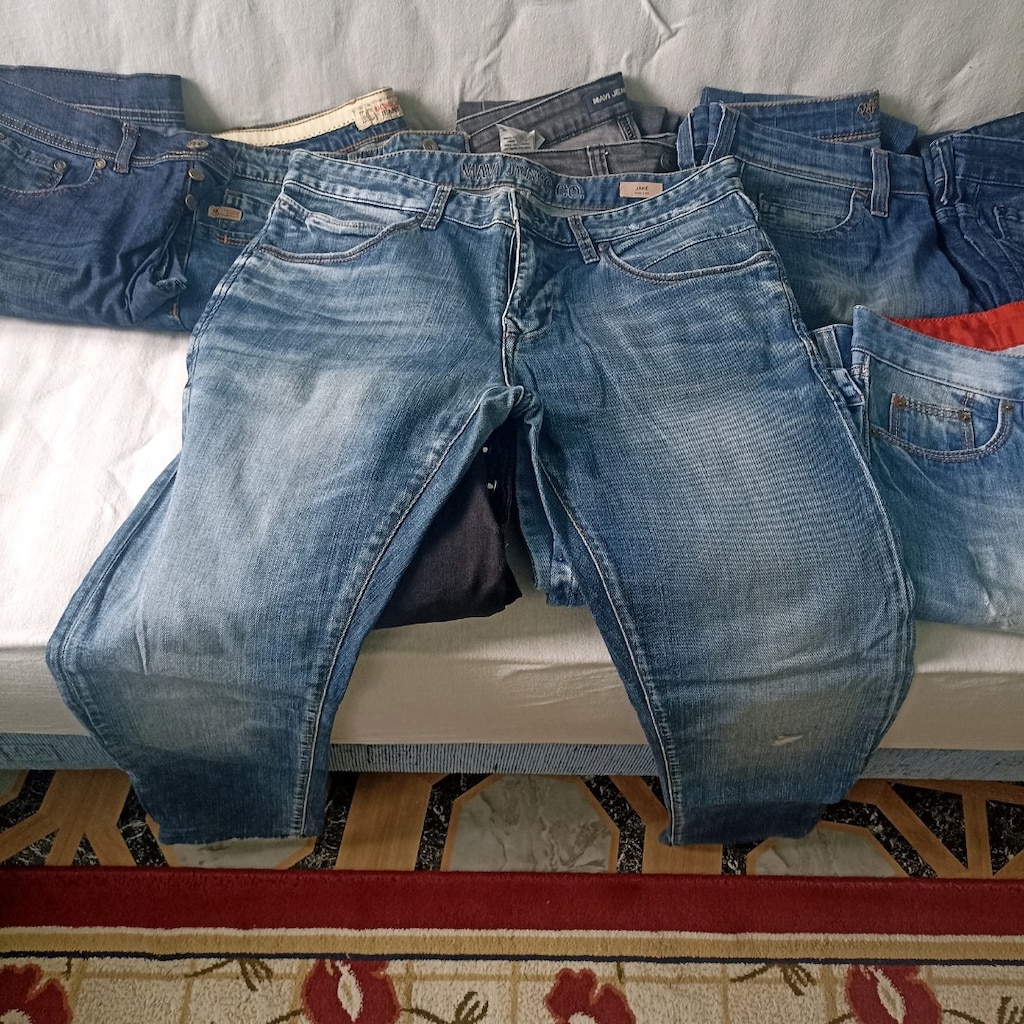 Çeşitli Renklerde ,sıfır ve Az kullanılmış pantolonlar - 14