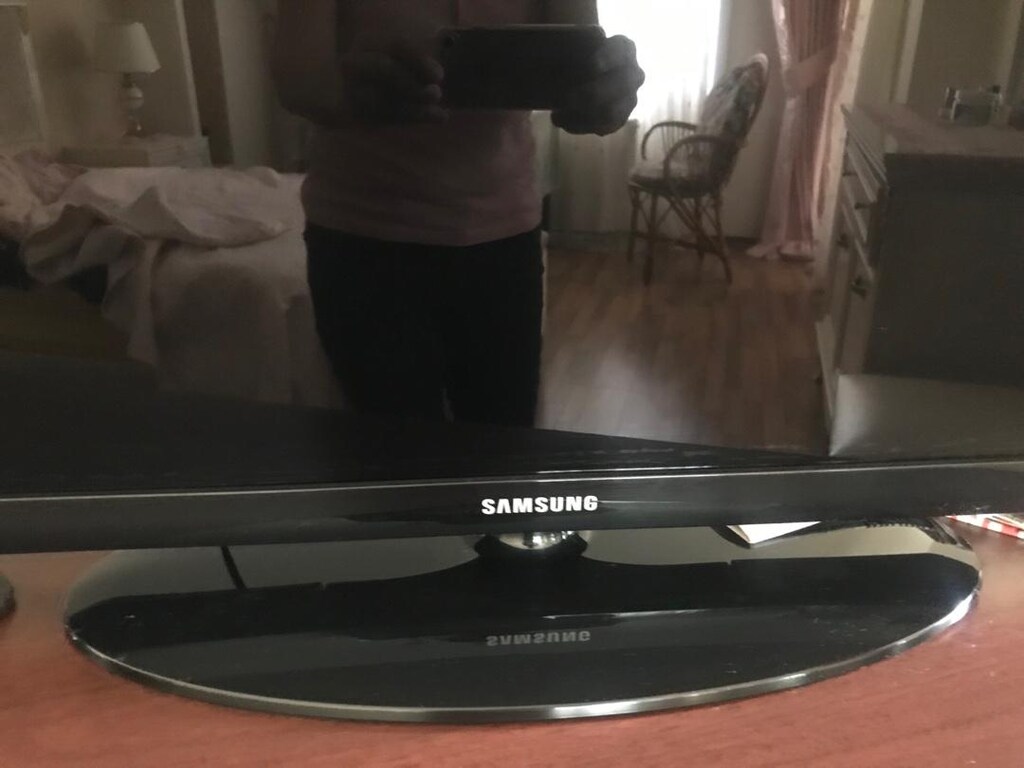 Samsung led TV - 2