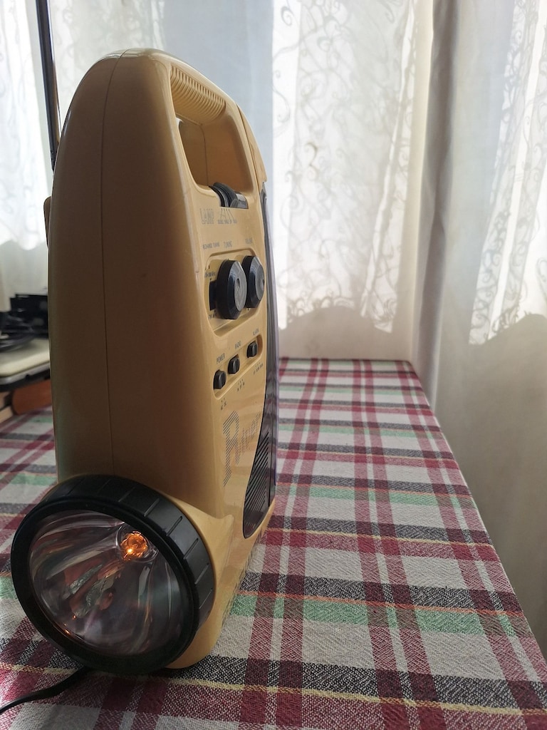 River Çok Fonksiyonlu Işıldak - Radyo Sorunsuz - Işıldak Bozuk - 3