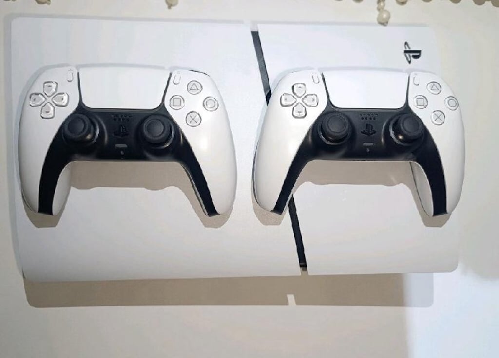 PlayStation 5 Slim - 2