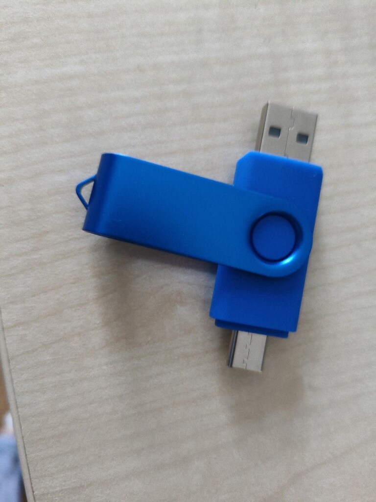Mavi Flash Bellek 128 GB Mavi (Bozuk) - 4