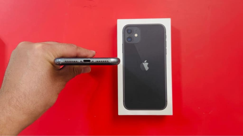 IPHONE 11 128 GB PİL 100 EKRAN ARKA CAM DEĞİŞEN KUTULU - 5