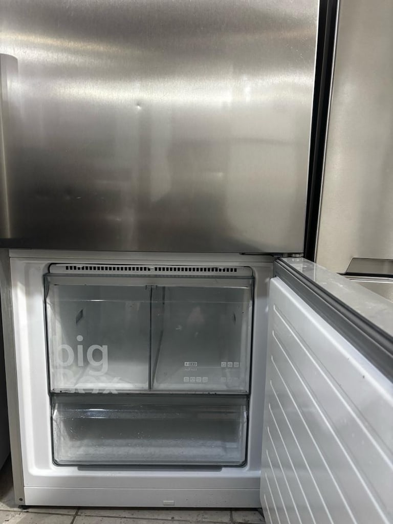Siemens 550 L İnox Buzdolabı - Garantili Nakliye Kurulum Ücretsiz - 3