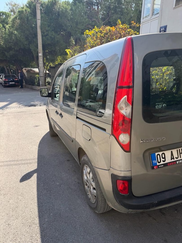 2011 model Hatasız Geniş Aile Kangoo - 3