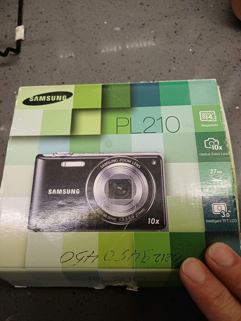 Samsung PL210 Digital Fotograf Makinesi - 3