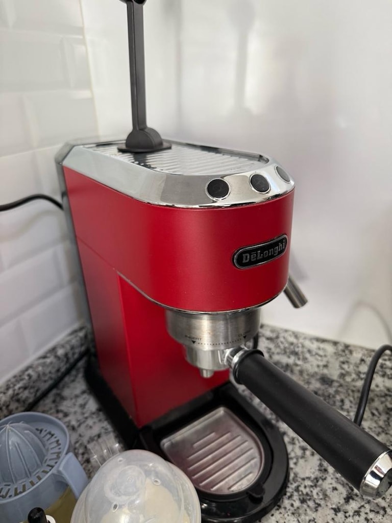 Delonghi Kırmızı Espresso Makinesi - 2