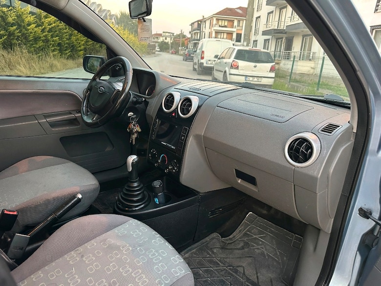2006 Ford fusion kilimali - 6