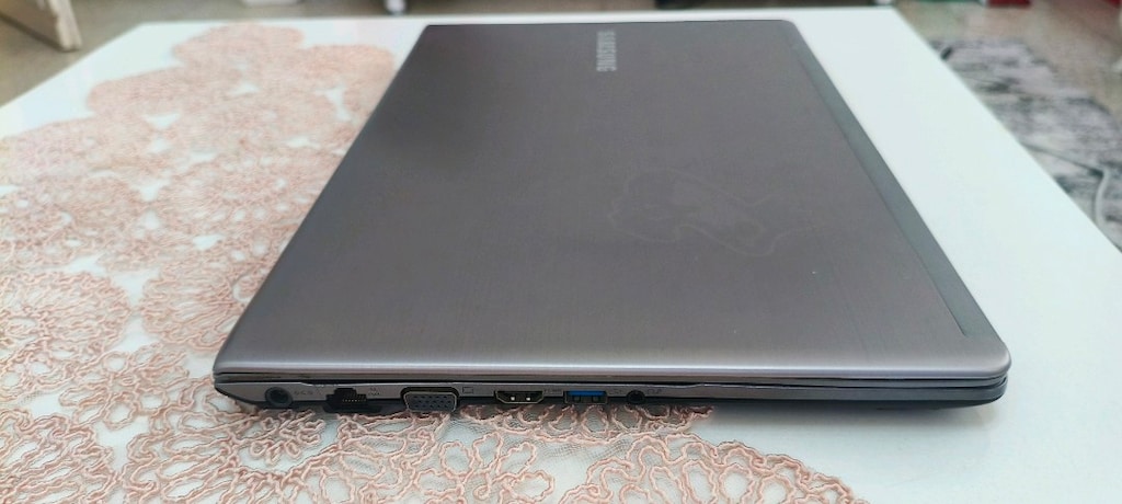 SAMSUNG ULTRABOOK GAMİNG_ İ5 _8GN RAM_2GB AMD EK_128 SSD_METAL KASA - 7
