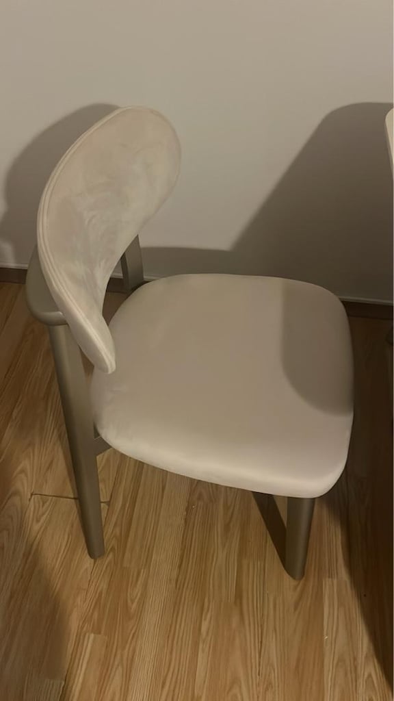 Beyaz Yemek Masası ve Sandalyeler - 6