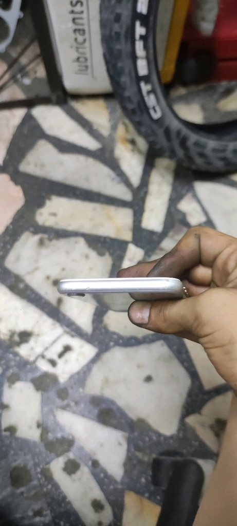 iPhone 8 - 8