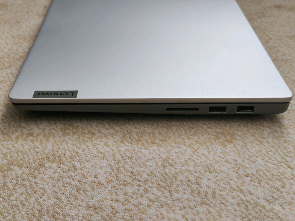 Lenovo 14 inc Ryzen 7 5700u - 5