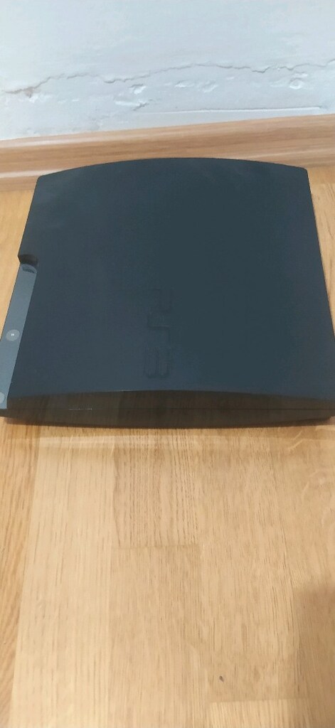 PlayStation 3 Orjinal ve Üç Adet Oyun - 2