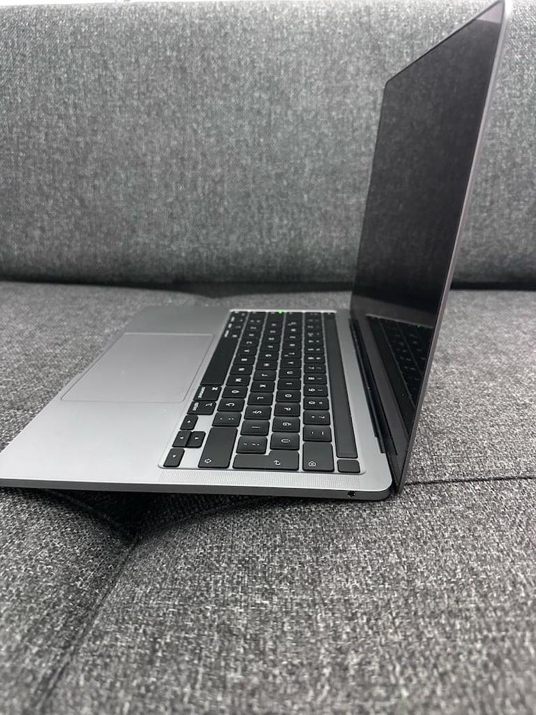 MacBook Pro M2 16gb 256gbssd - 4