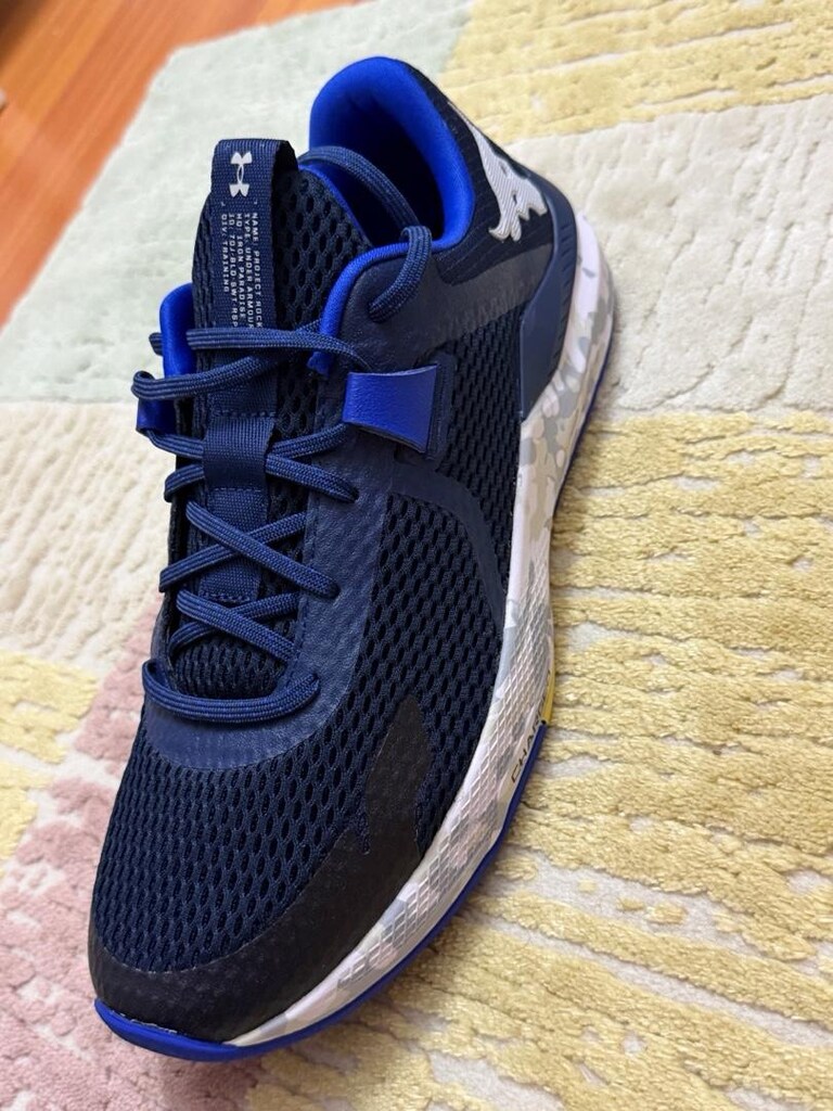 Under Armour - 6