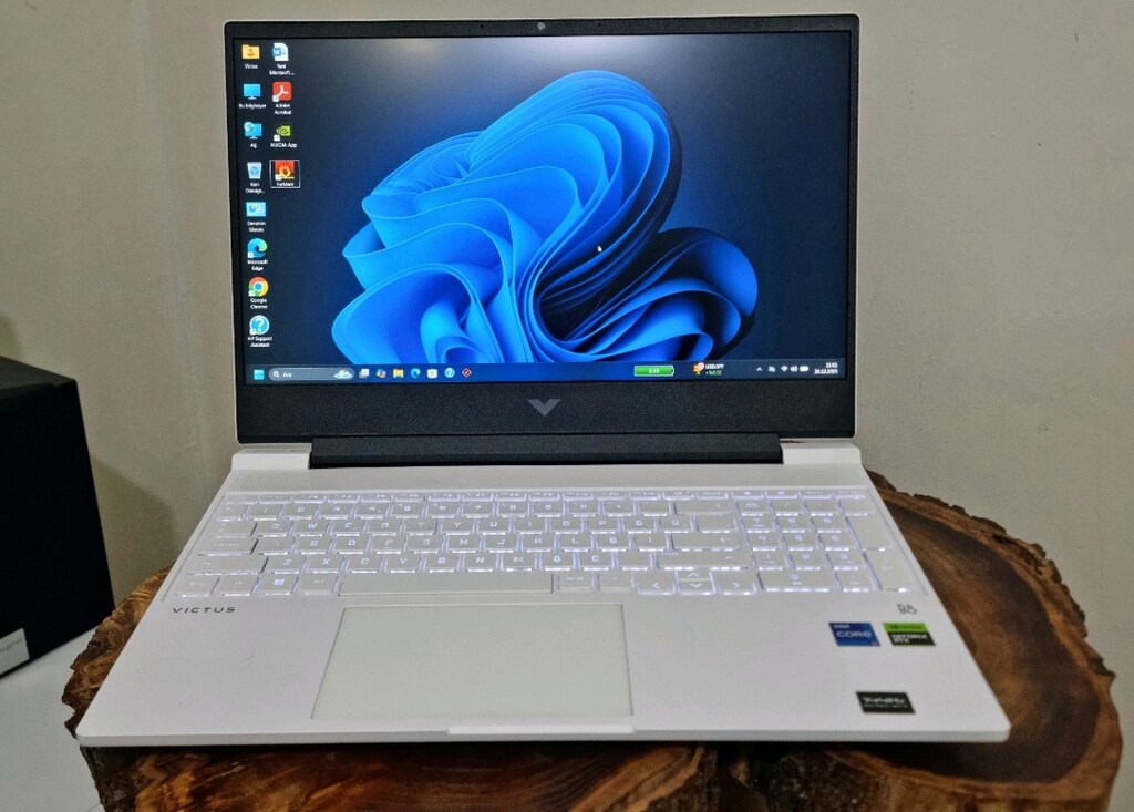 HP Victus i7-13700H RTX 4050 HATASIZ BEYAZ GAMİNG LAPTOP - 6