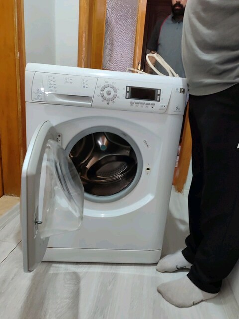 ariston 9 kg çamaşır makinesi