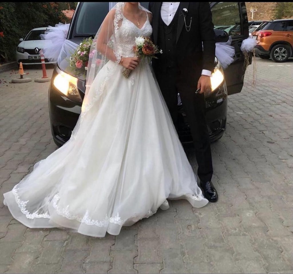 Kalp Yaka Gelinlik