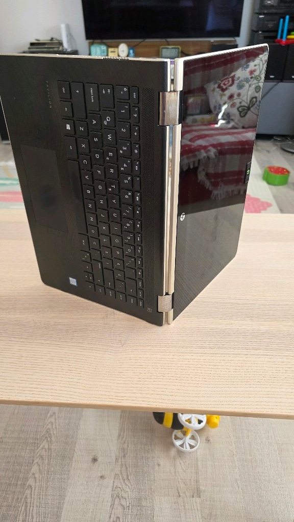 Hp X360 Core i5-7200, 2gb ddr5 940mx, 256ssd,8gb dokunmatik laptop - 4