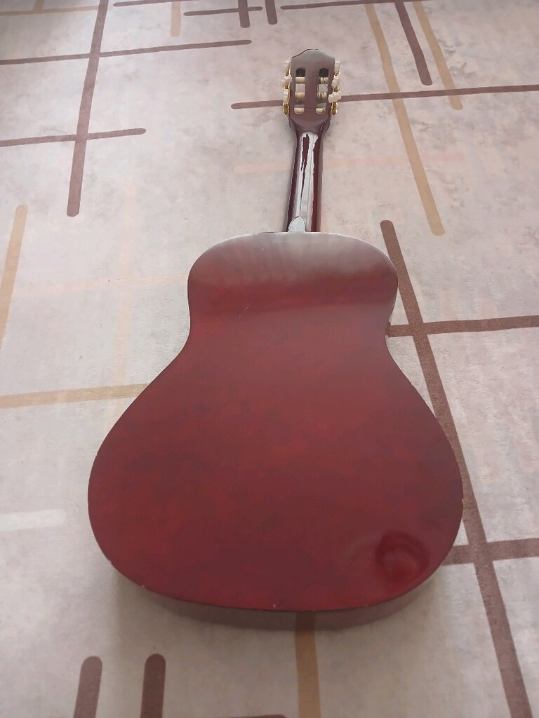 almira gitar - 3