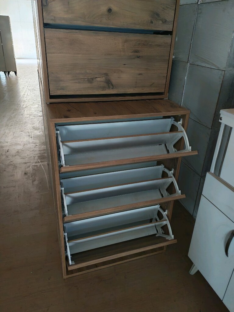 Ayakkabılık - 2