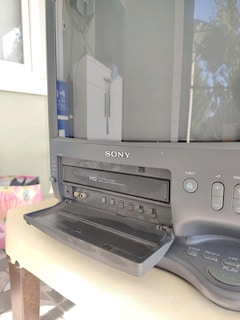 Sony CRT Tüplü VHS Kasetçalar Girişli Retro Gamer Monitör - 5