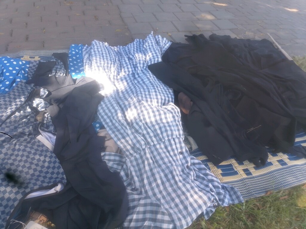 1500 parça bayan çocuk elbiseler, tişört, şort - 3