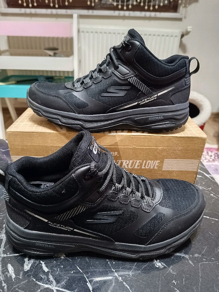 Skcherss GO run altitude kutusundadır.Orjinal ve birkaç kez giyilmis - 3