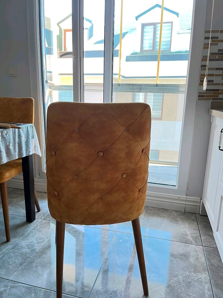 4 adet hardal sarısı mutfak sandalyesi
