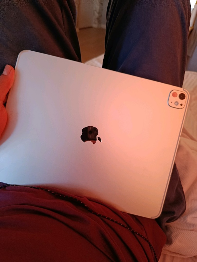 acill iPad pro m5 wi-fi cellular