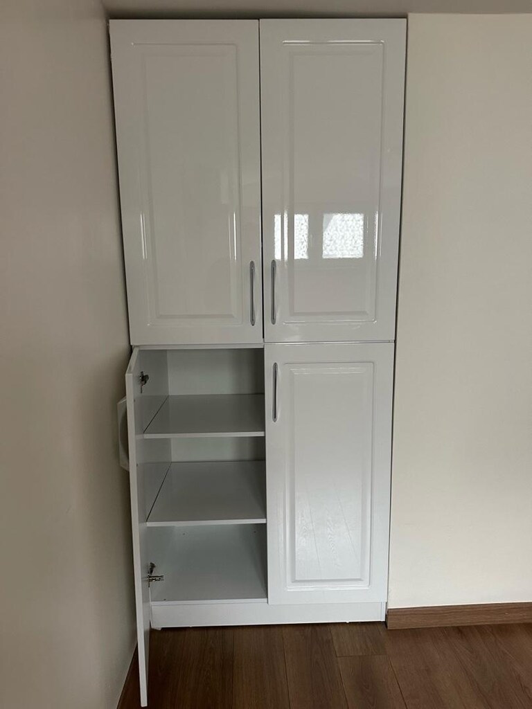 Mutfak ve camasir dolabi 8-10 parca akrilik yeni gibi - 16