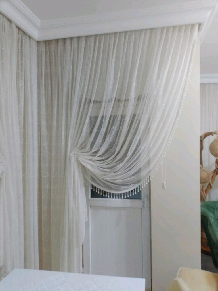 Boncuklu kravuze tül - 2