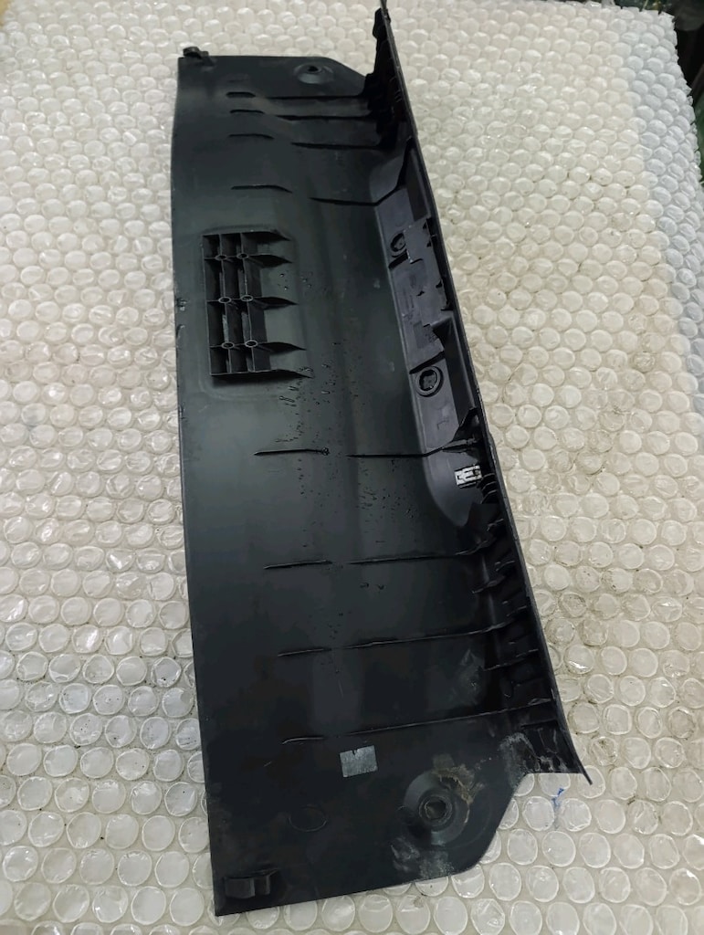 FORD FOKUS 3-3.5 ORİJİNAL ARKA PANEL BAĞAJ kilit üst iç kaplama bakali - 2