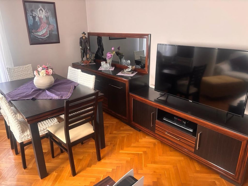 Yemek odası takımı - 2