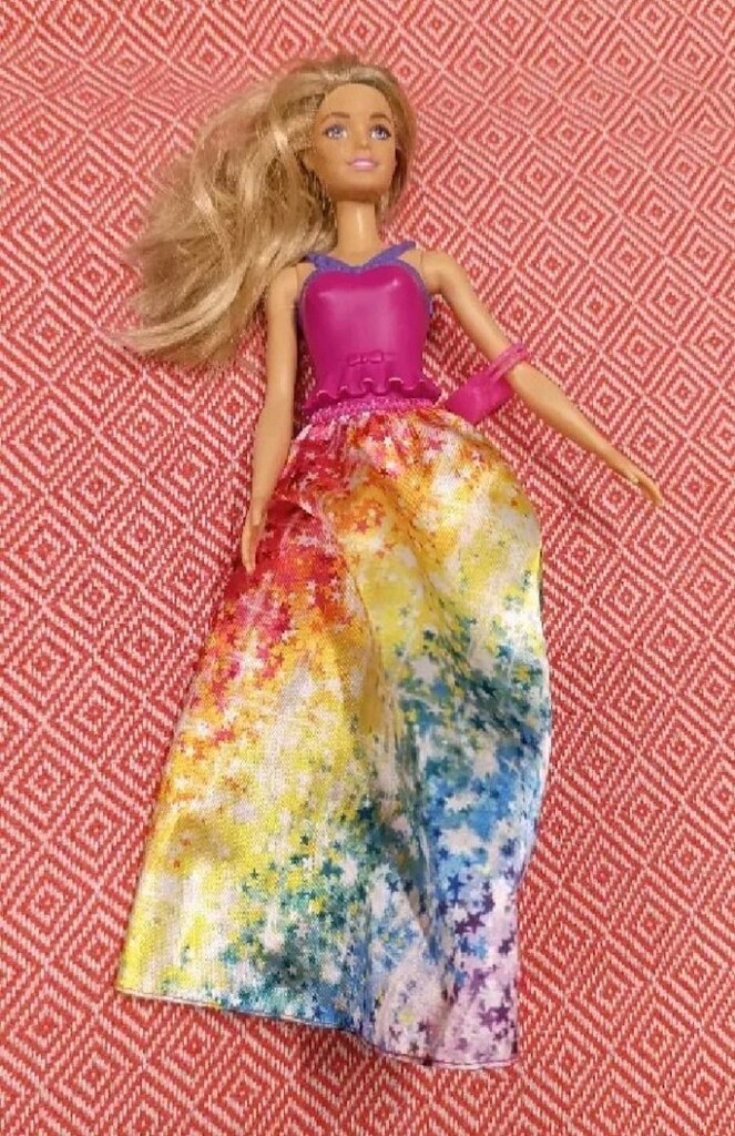 Barbie bebek ve unicornlar - 11