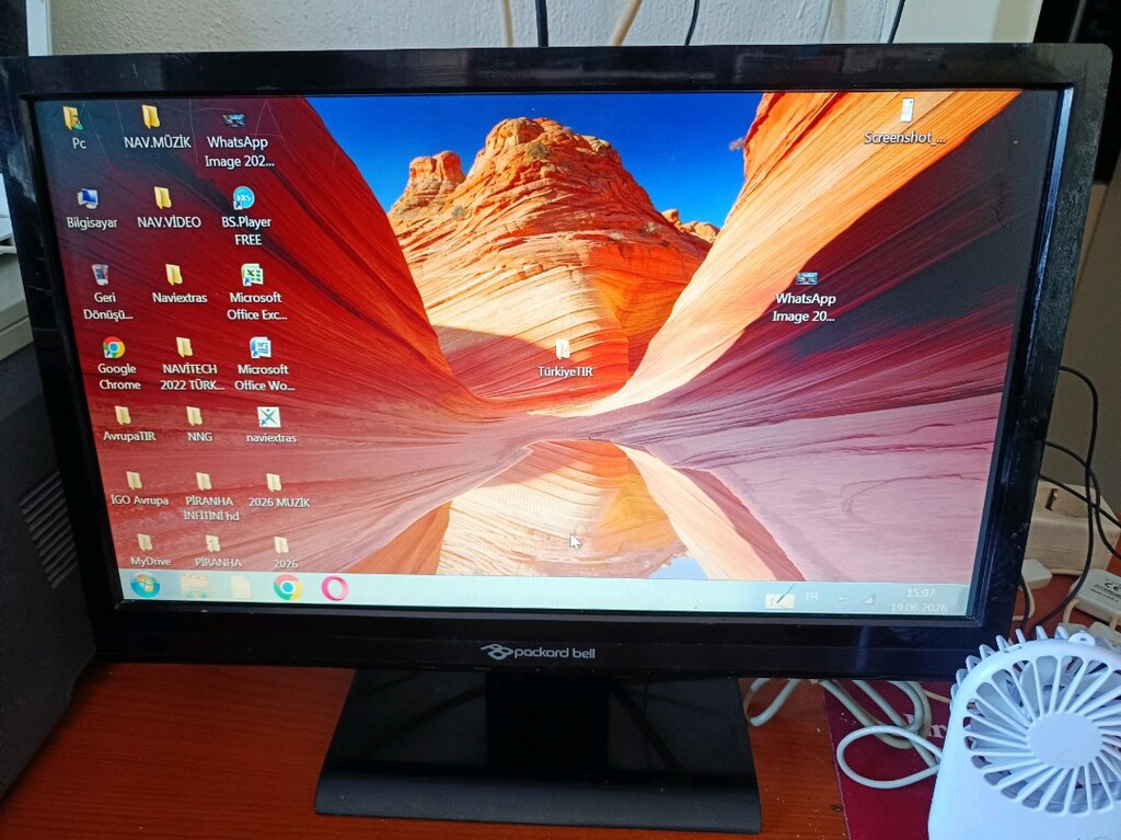 Monitör LCD 19" VGA güç kablosuyla - 4