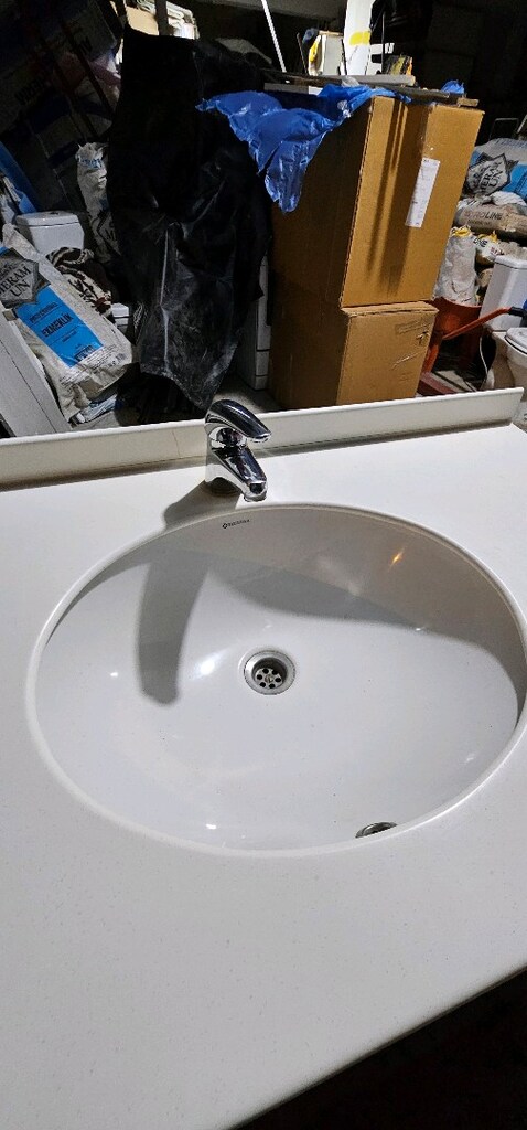BANYO DOLABI TAKIMI - 3